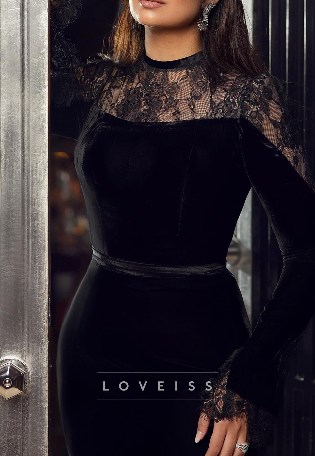 Scoop Long Sleeves Appliques Velvet Mermaid Formal Dress