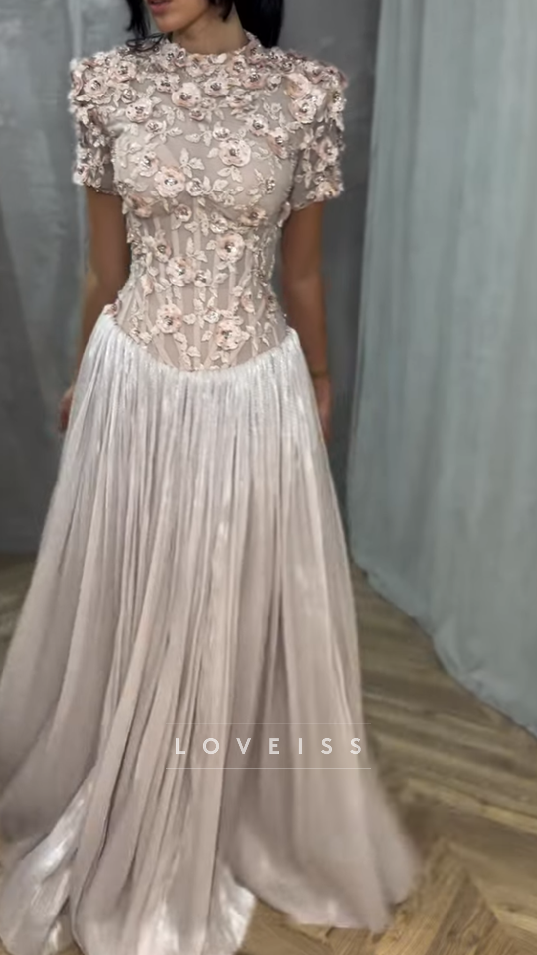 Scoop Short Sleeves Appliques Pleated A-Line Evening Dress