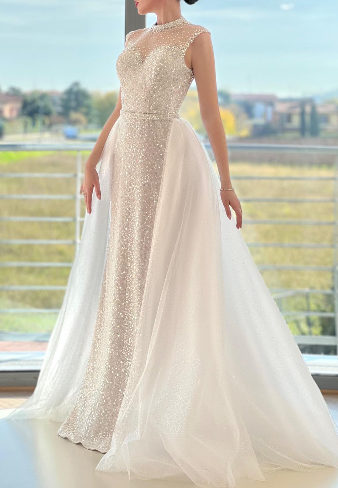 Scoop Sleeveless Beaded Embroidery Sparkly Sheath Wedding Dress