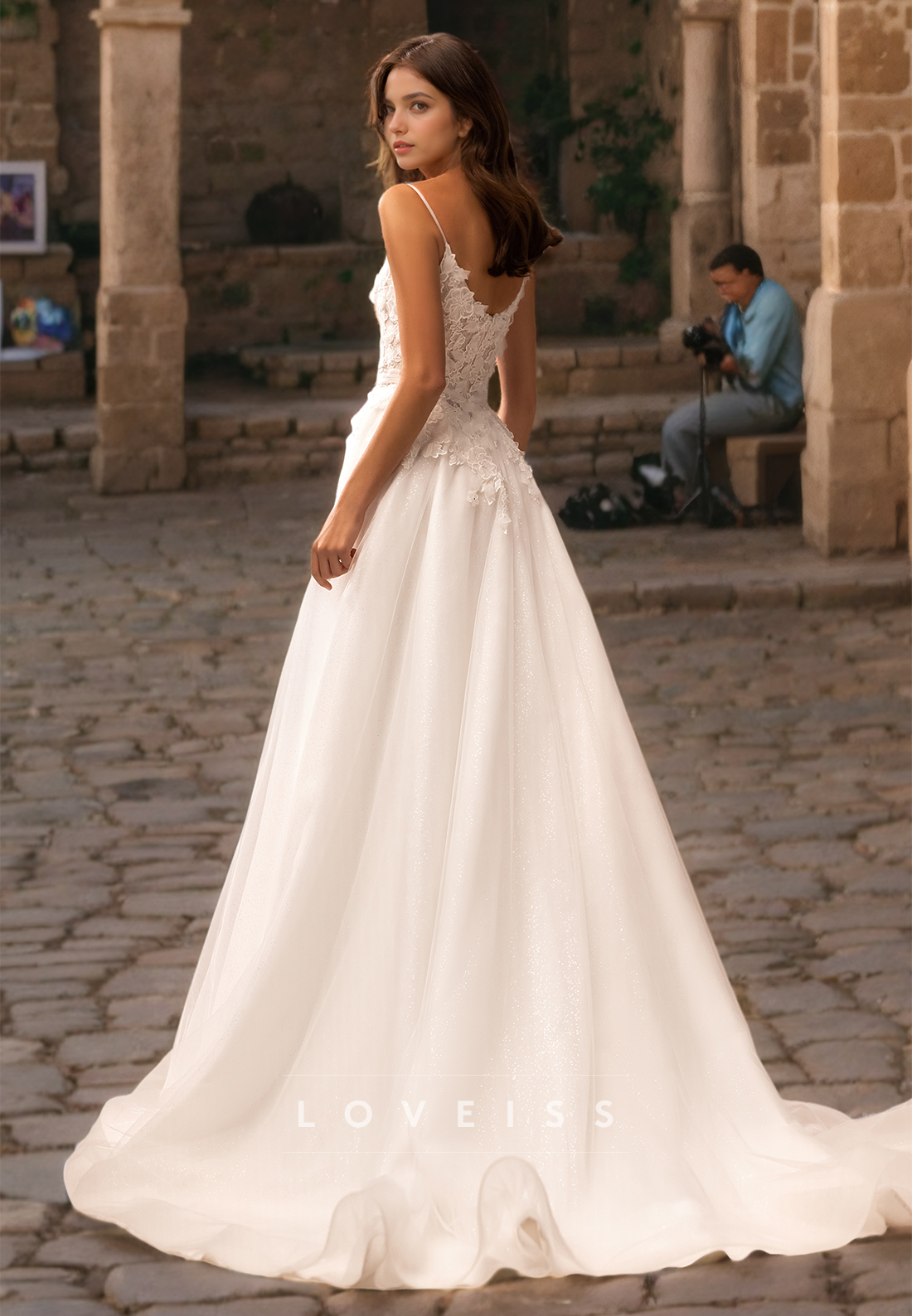 Scoop Sleeveless Floral Embellished Pleated A-Line Wedding Dress