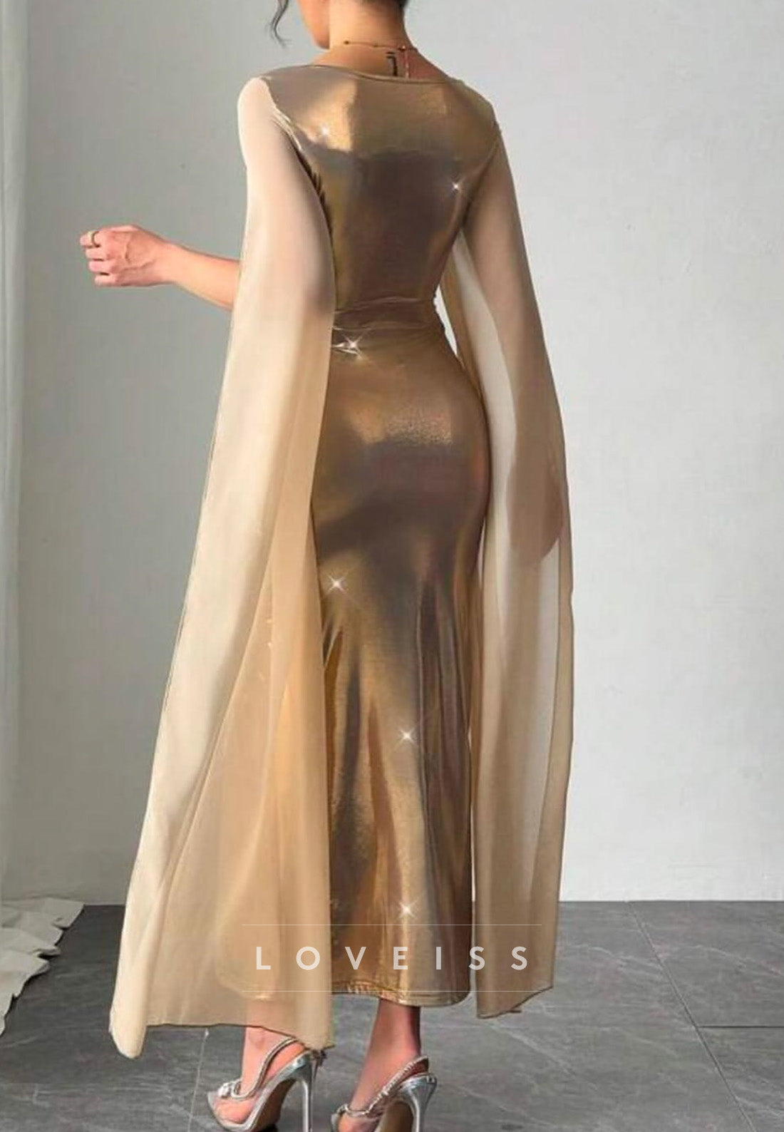 Square Long Sleevess Ruched Sleek Sheath Cocktail Dress