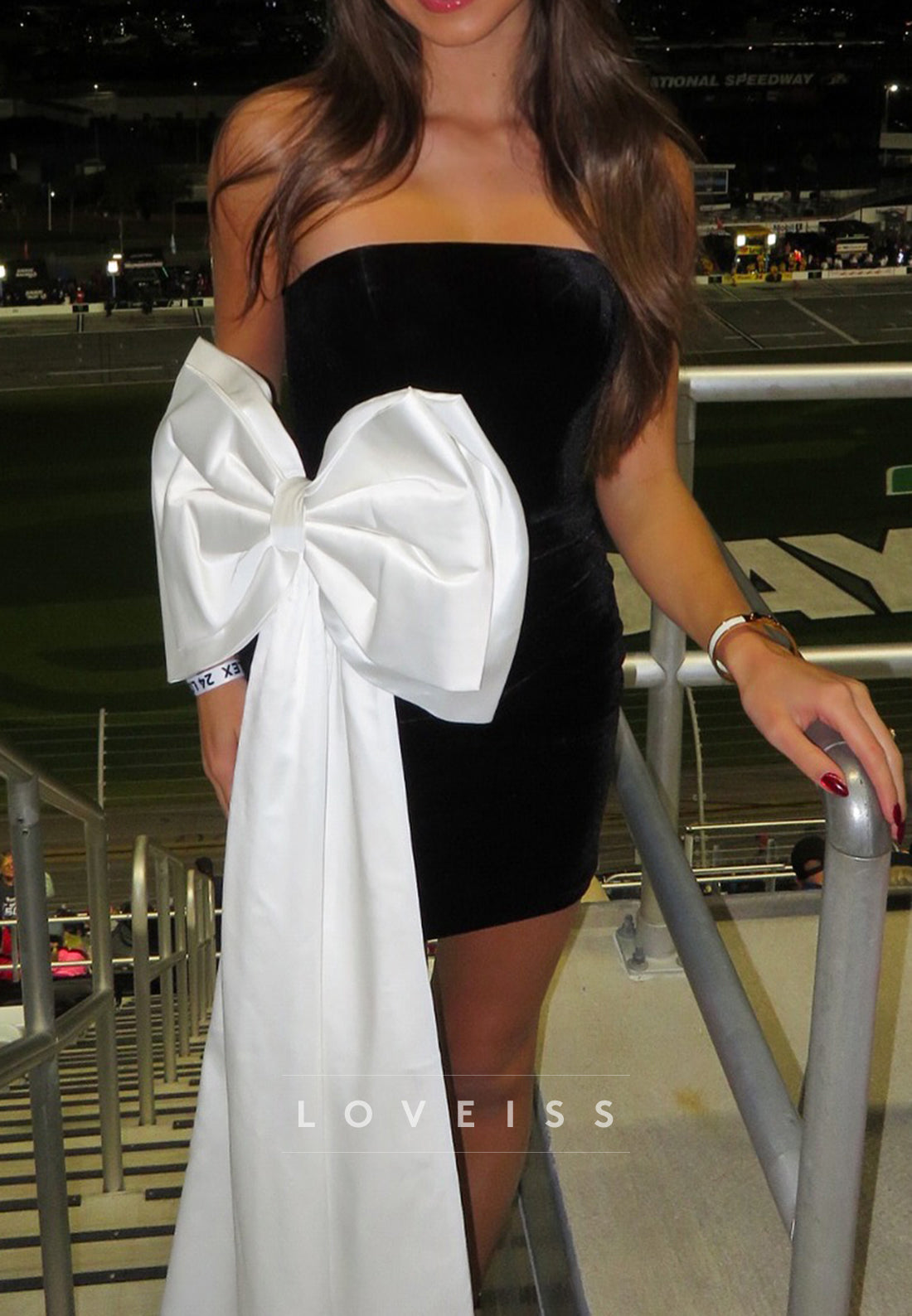 Straight Across Bowknot Sheath Party Homecoming Dress