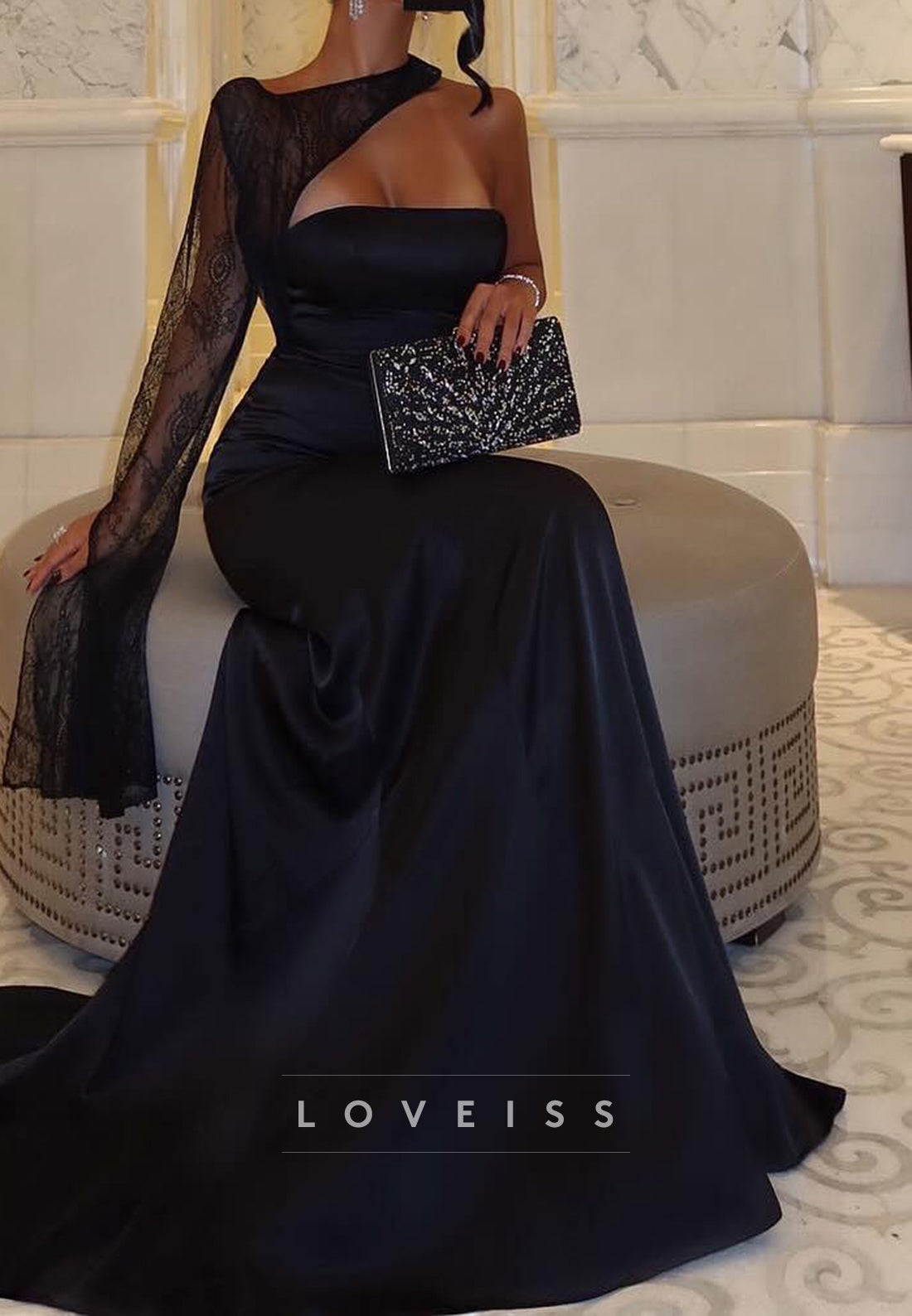 Straight Across Long Sleeves Appliques Sheath Evening Dress
