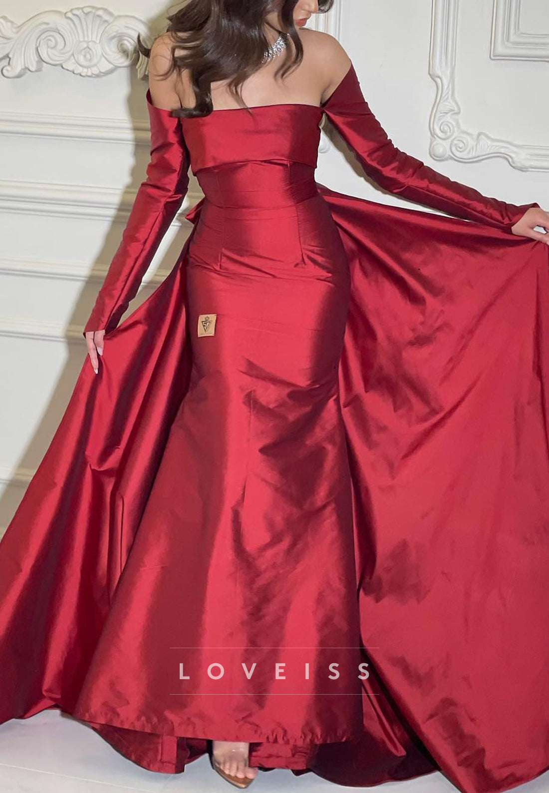 Straight Across Red Satin Long Sleeves Mermaid Evening Dress