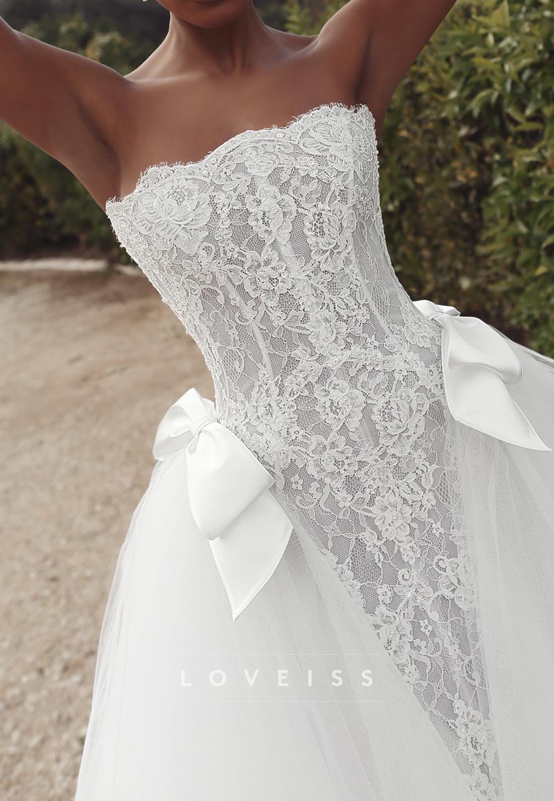 Straight Across Sleeveless Appliques Ball Gown Wedding Dress