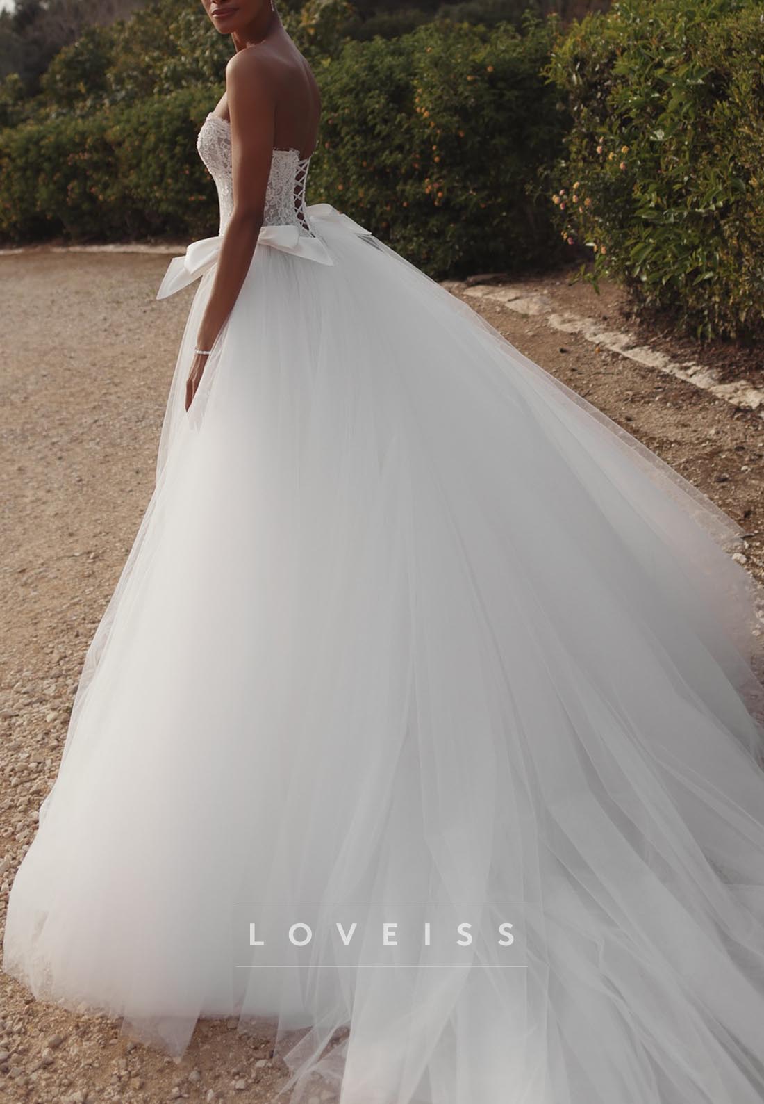 Straight Across Sleeveless Appliques Ball Gown Wedding Dress