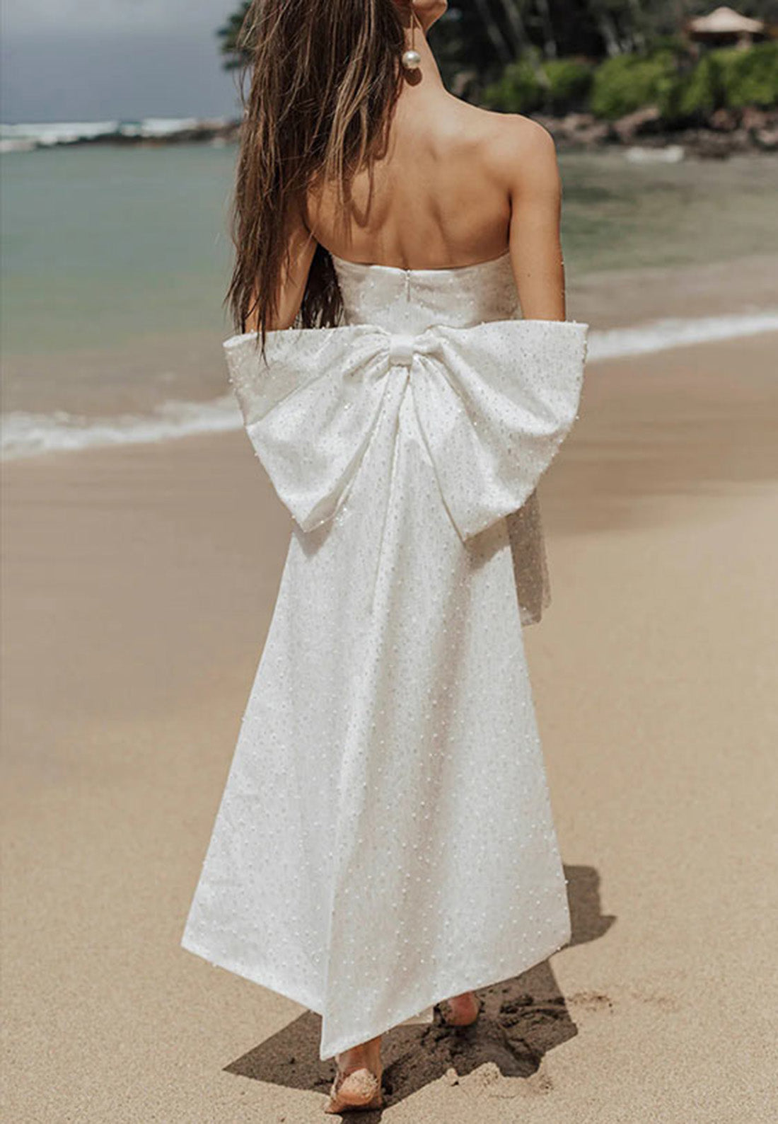 Straight Across Sleeveless Pearl Short Bowknot Sheath Beach Wedding Dress