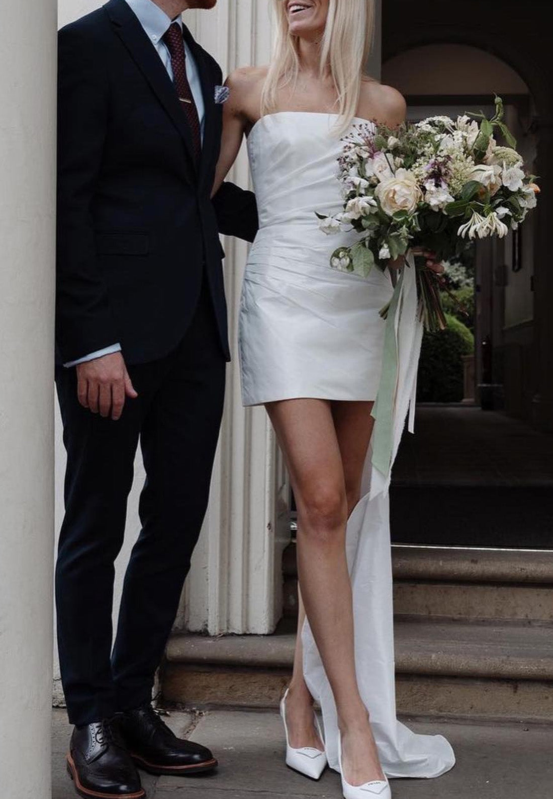 Straight Across Sleeveless Bowknot Sheath Simple Short Beach Wedding Dress