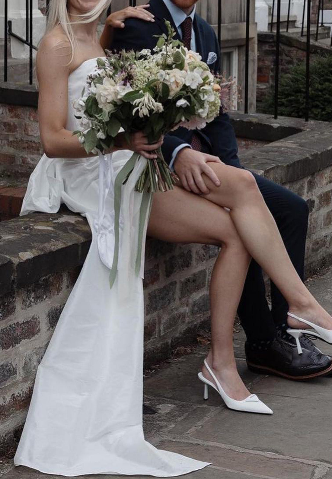 Straight Across Sleeveless Bowknot Sheath Simple Short Beach Wedding Dress
