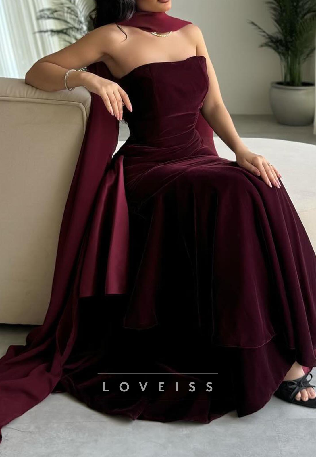 Straight Across Sleeveless Velvet Mermaid Evening Dress