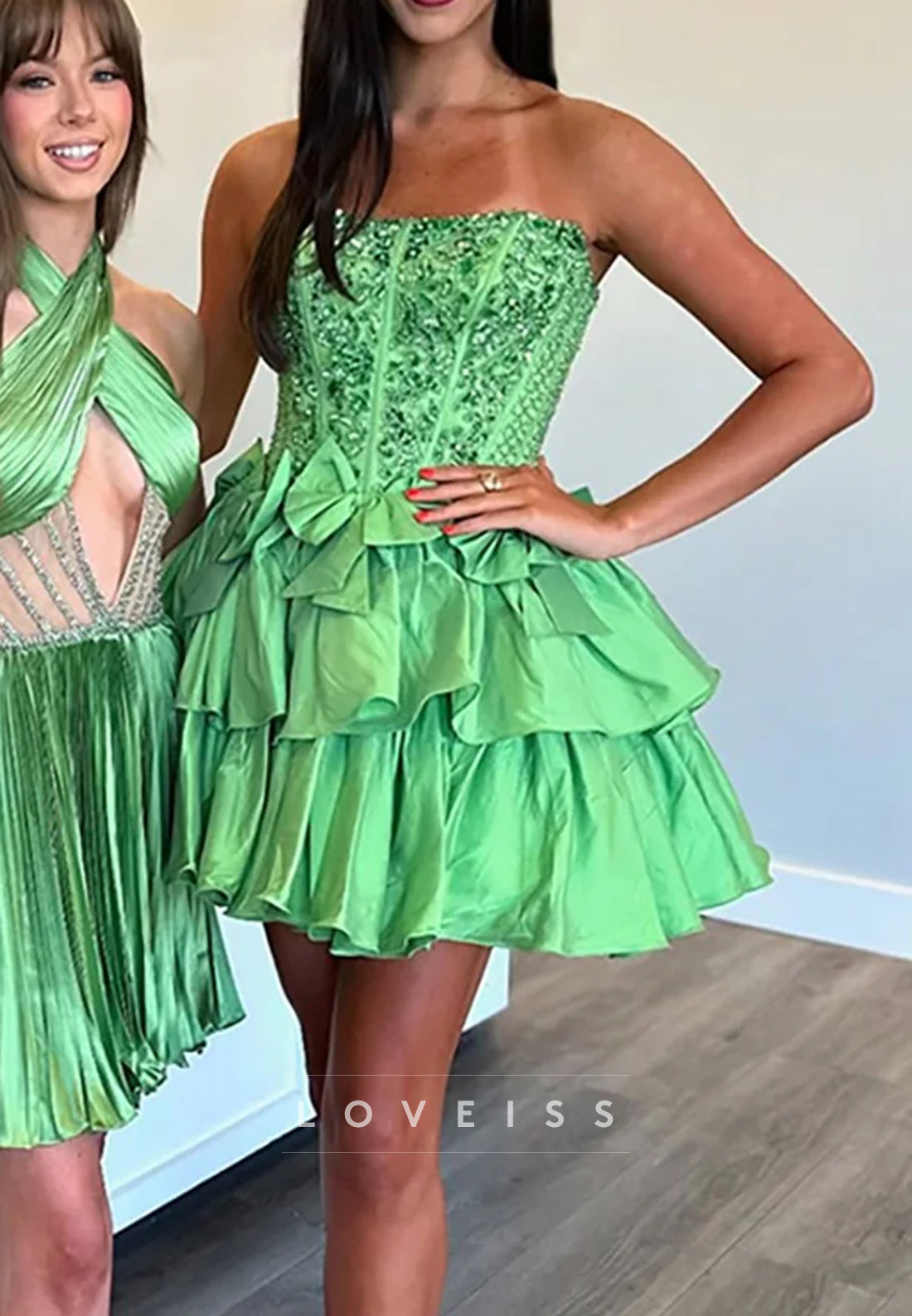 Straight Across Tiered Bowknot Appliques A-Line Party Homecoming Dress