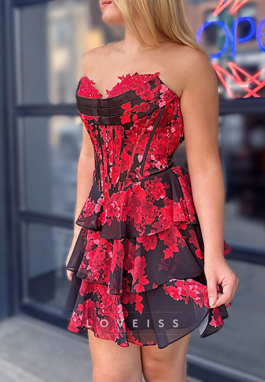 Sweetheart Appliques Chiffon A-Line Homecoming Dress