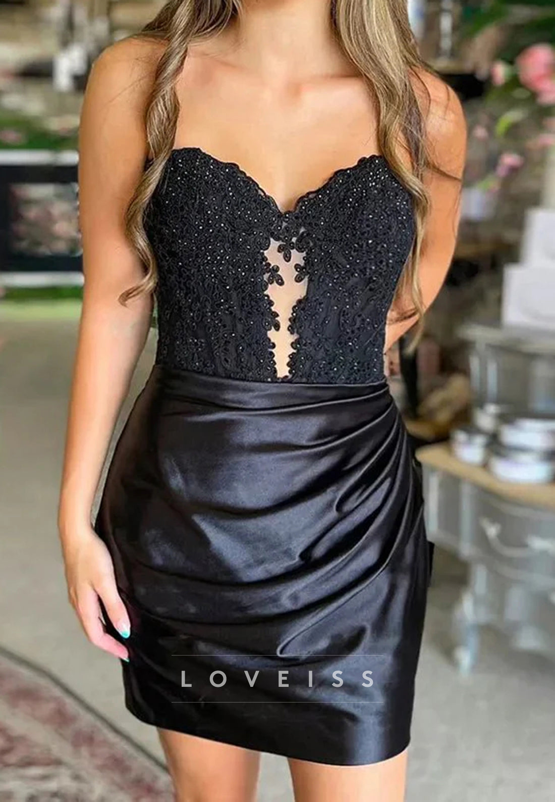 Sweetheart Appliques Fitted Sheath Homecoming Dress
