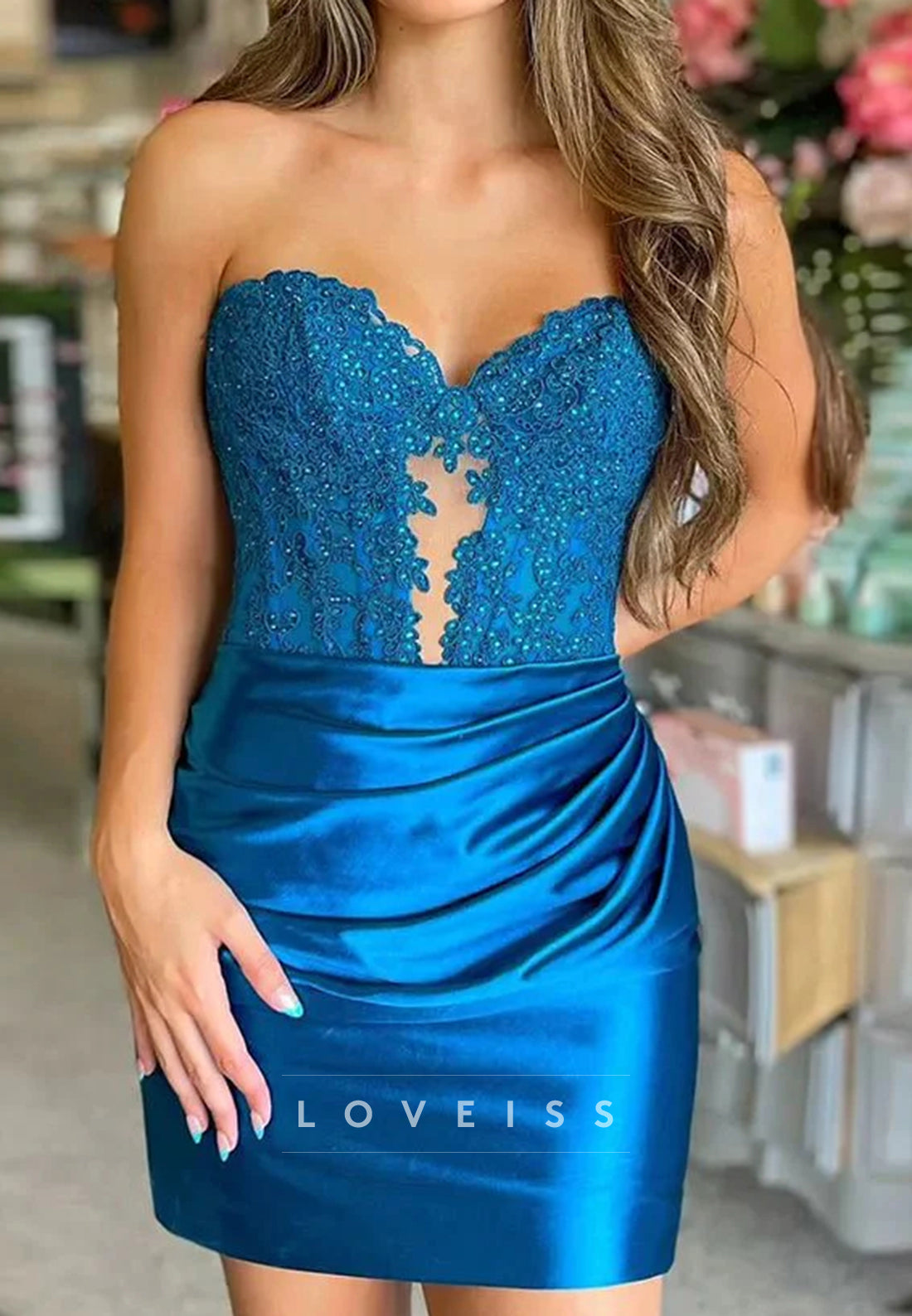 Sweetheart Appliques Fitted Sheath Homecoming Dress