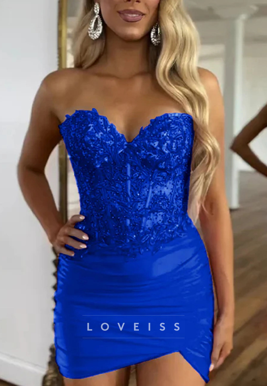 Sweetheart Appliques Sheath Fitted Homecoming Dress