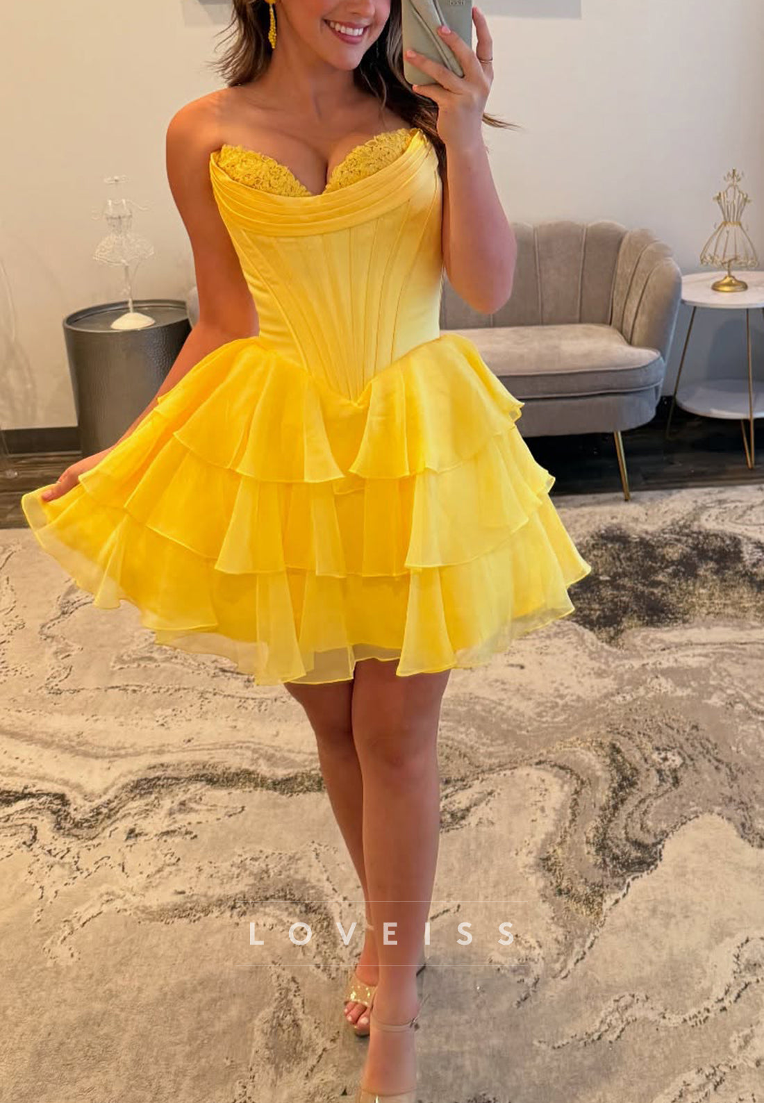 Sweetheart Appliques Tiered A-Line Short Homecoming Dress