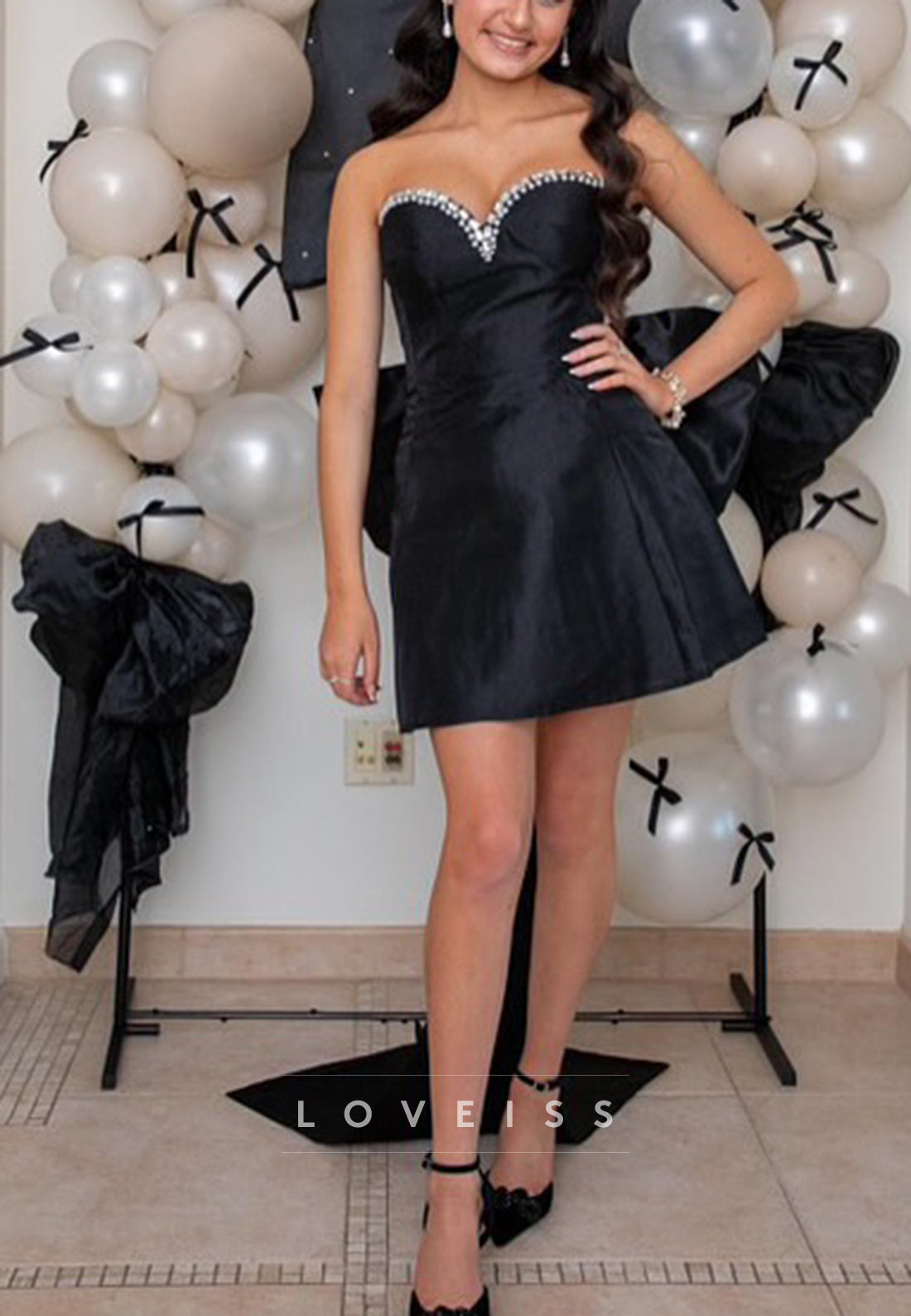 Sweetheart Beaded A-Line Short Party Homecoming Dress