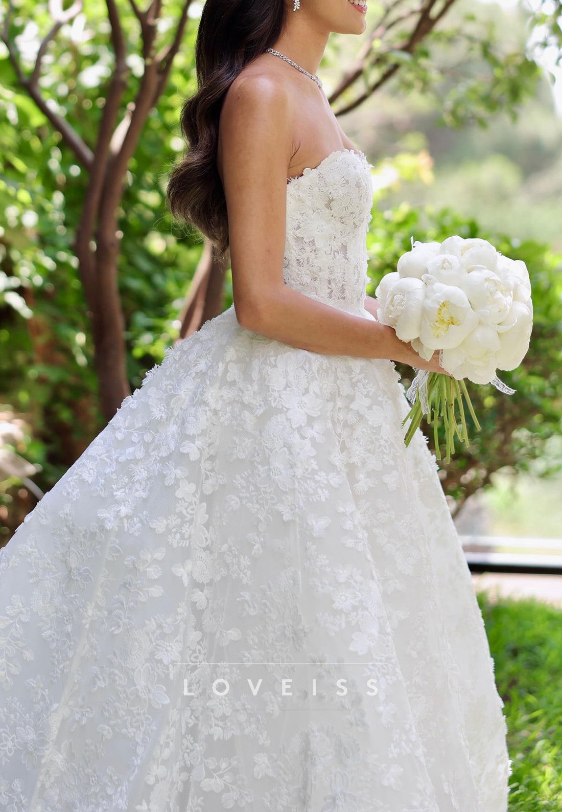 Sweetheart Floral Appliques Sleeveless A-Line Wedding Dress