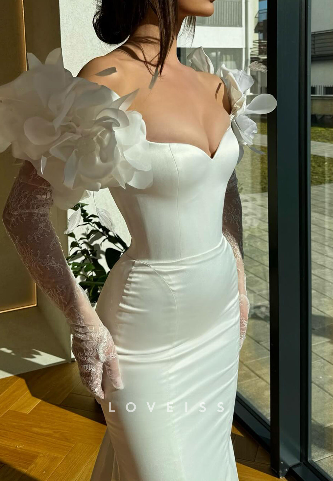 Sweetheart Floral Long Sleeves Sleek Mermaid Wedding Dress