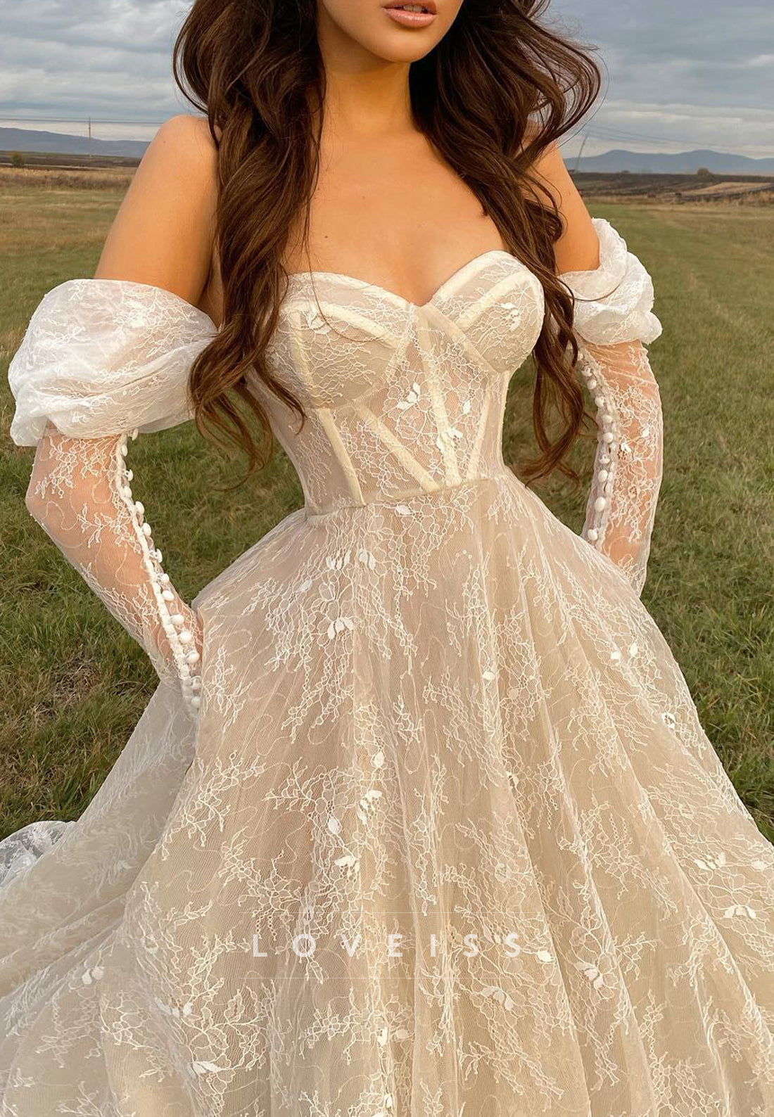 Sweetheart Lace Appliques Long Sleeves A-Line Wedding Dress
