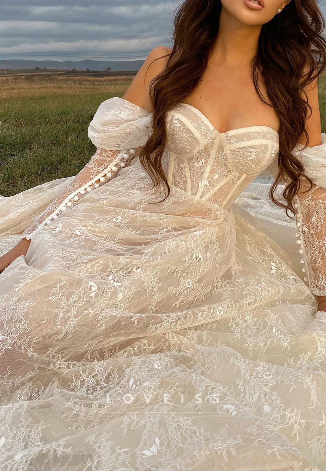 Sweetheart Lace Appliques Long Sleeves A-Line Wedding Dress