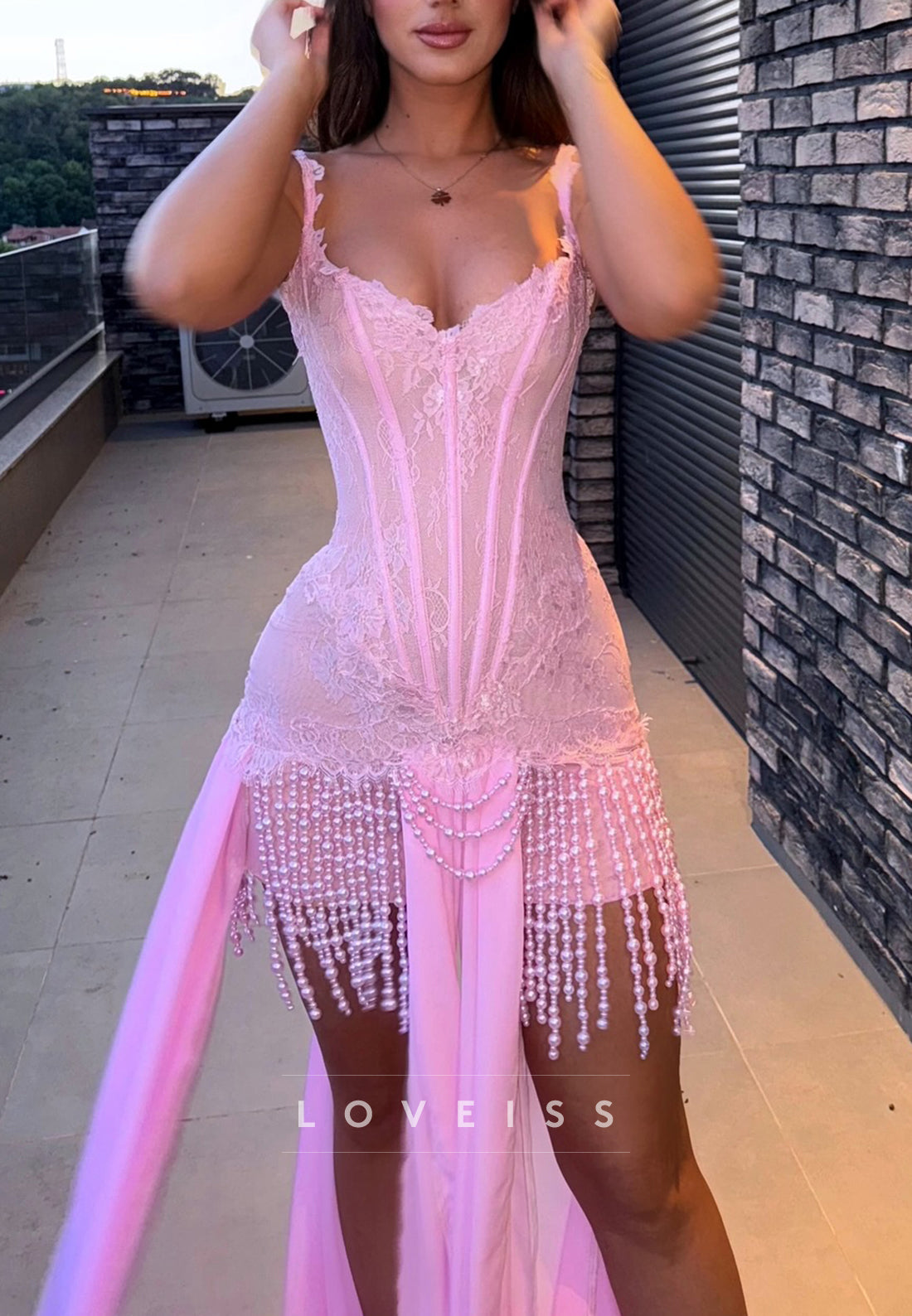 Sweetheart Lace Appliques Pearl Sheath Party Homecoming Dress