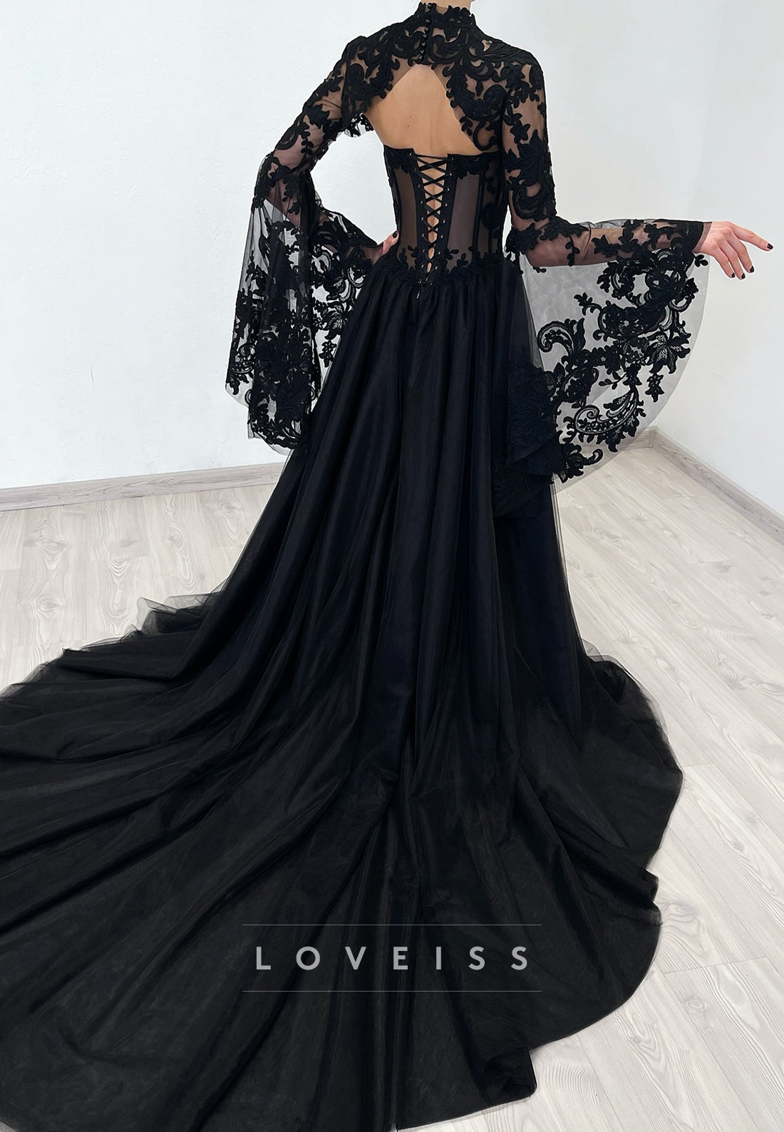 Sweetheart Long Sleeves Appliques A-Line Black Wedding Dress