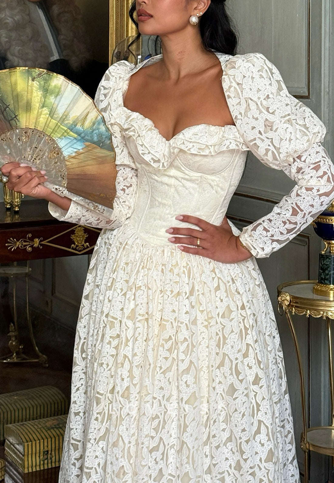 Sweetheart Long Sleeves Appliques Midi Vintage A-Line Wedding Dress