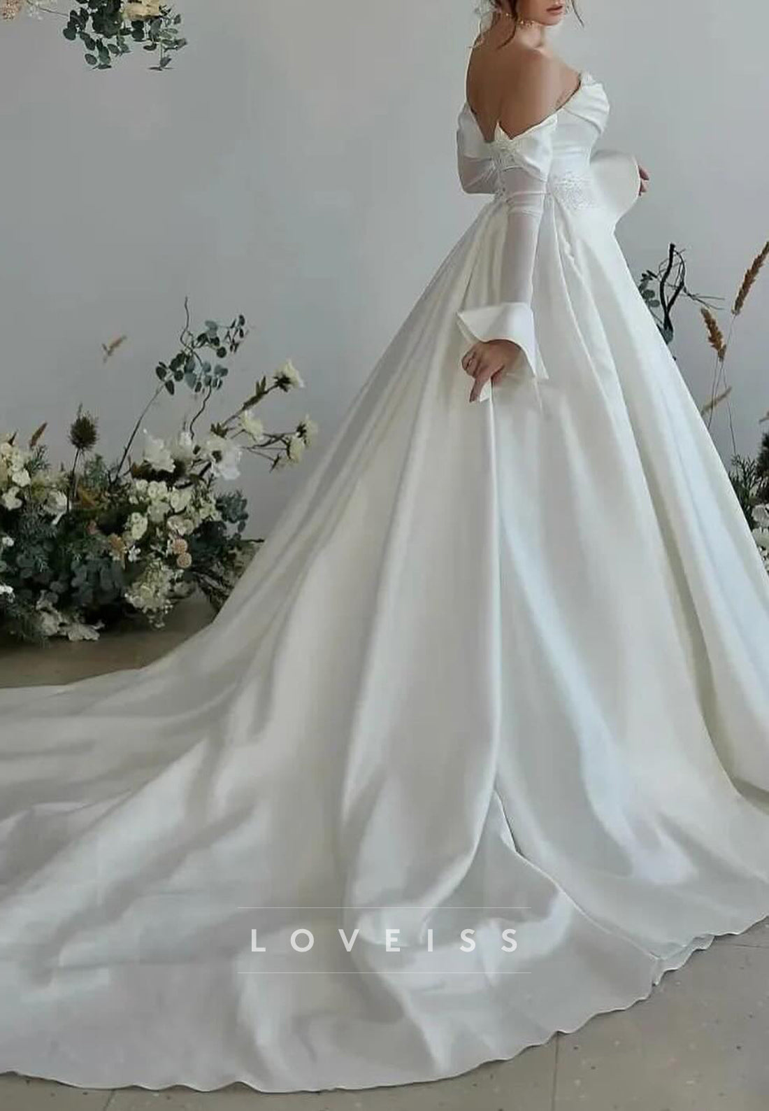 Sweetheart Long Sleeves Pearl A-Line Satin Wedding Dress