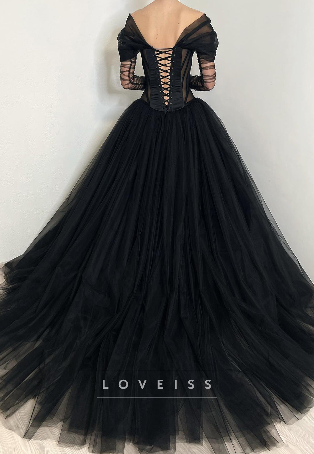 Sweetheart Long Sleeves Tulle Ball Gown Black Wedding Dress