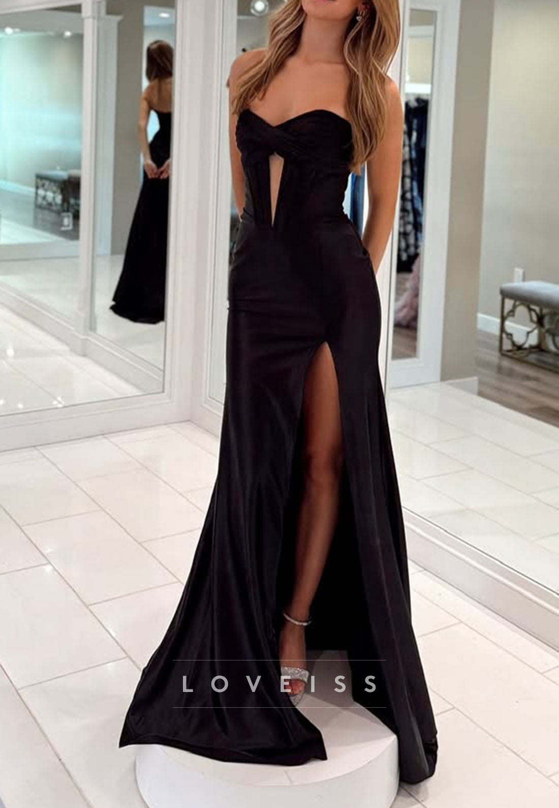 Sweetheart Pleated Illusion Sleek Sheath Prom Dress