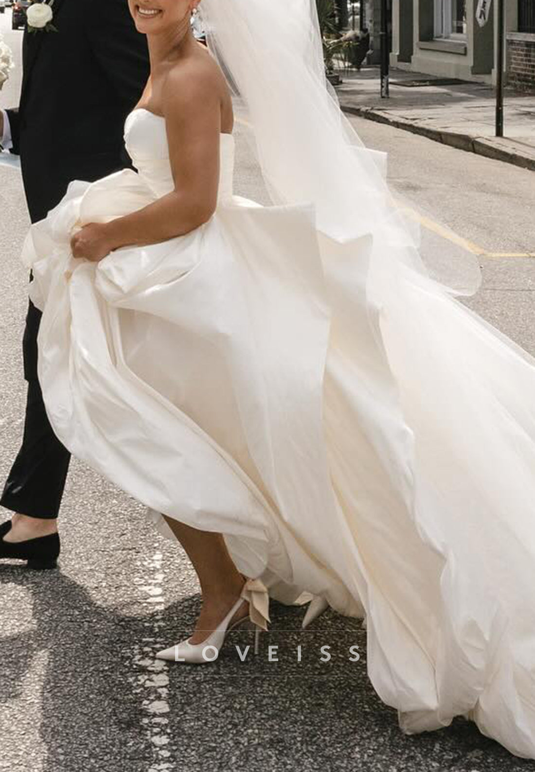 Sweetheart Ruched Side Slit Sleeveless A-Line Wedding Dress