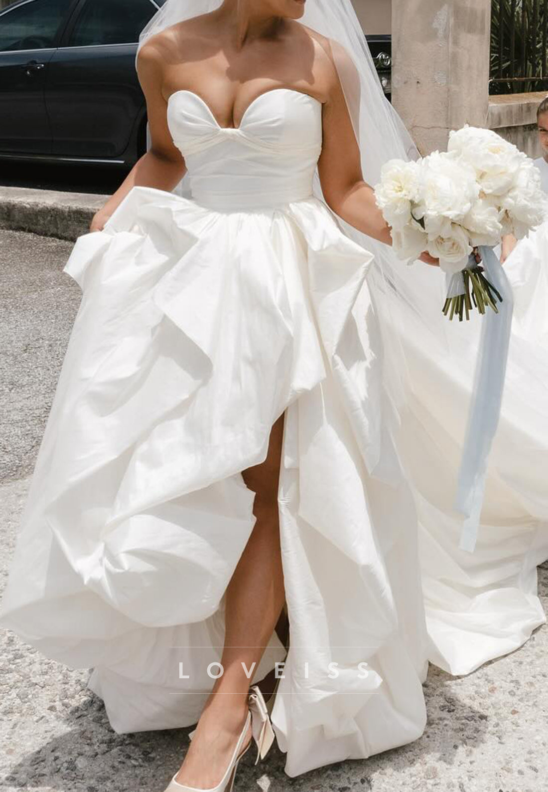 Sweetheart Ruched Side Slit Sleeveless A-Line Wedding Dress