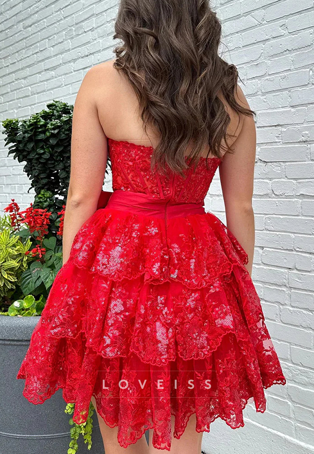 Sweetheart Sequins Appliques Tiered A-Line Short Party Homecoming Dress