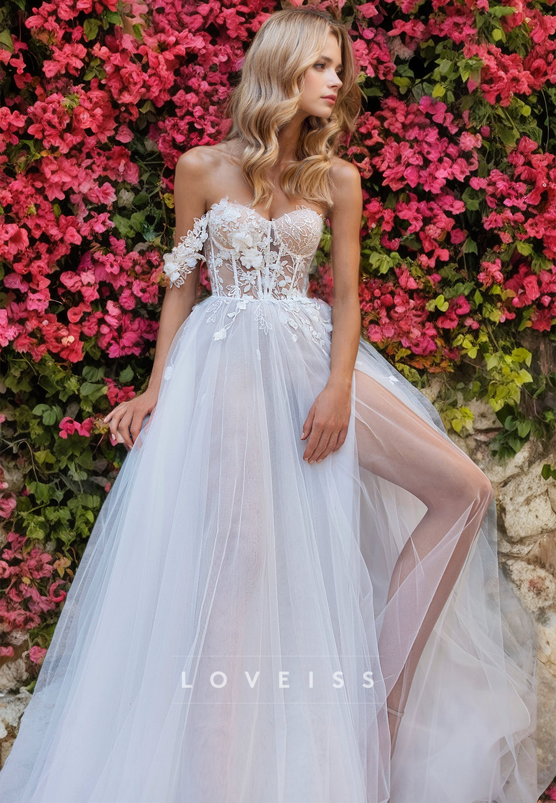 Sweetheart Sleeveless Appliques High Slit Beach Wedding Dress