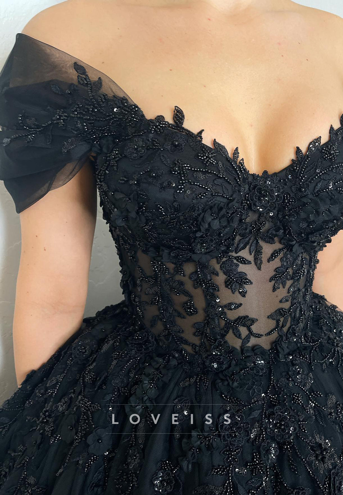 Sweetheart Sleeveless Appliques Tulle A-Line Black Wedding Dress