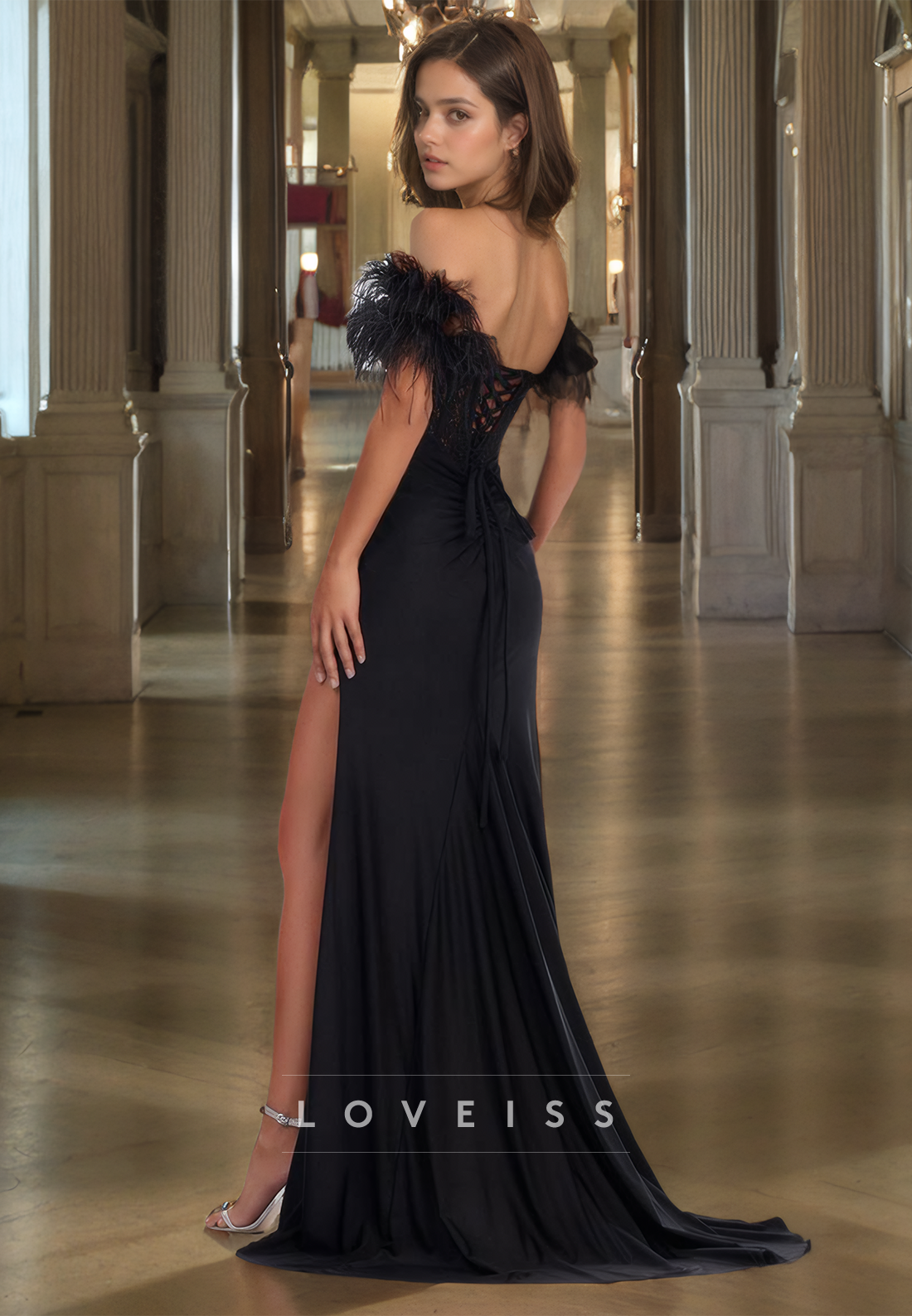 Sweetheart Sleeveless Feathered Appliques Sheath Prom Dress