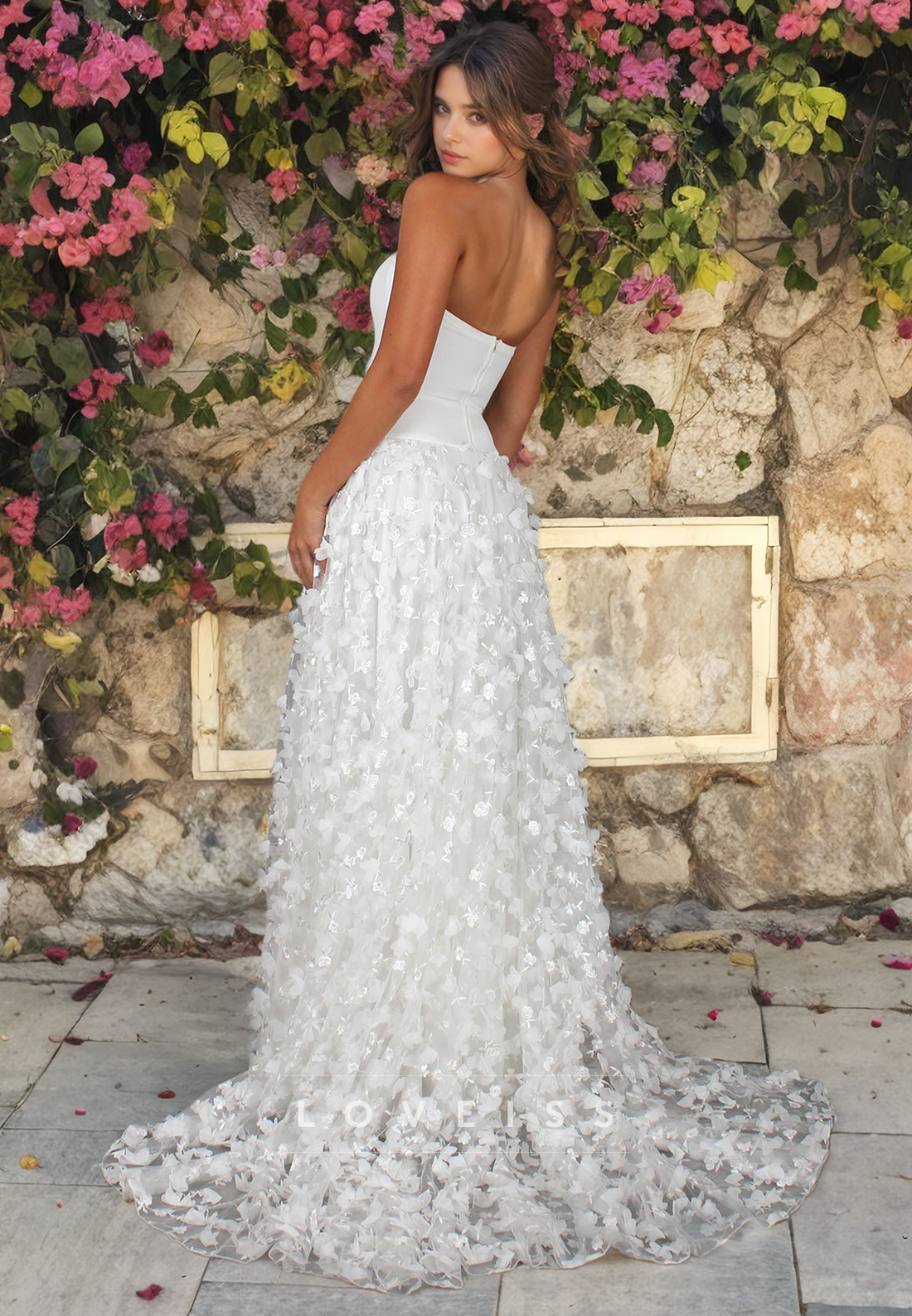 Sweetheart Sleeveless Floral Embellished A-Line Wedding Dress
