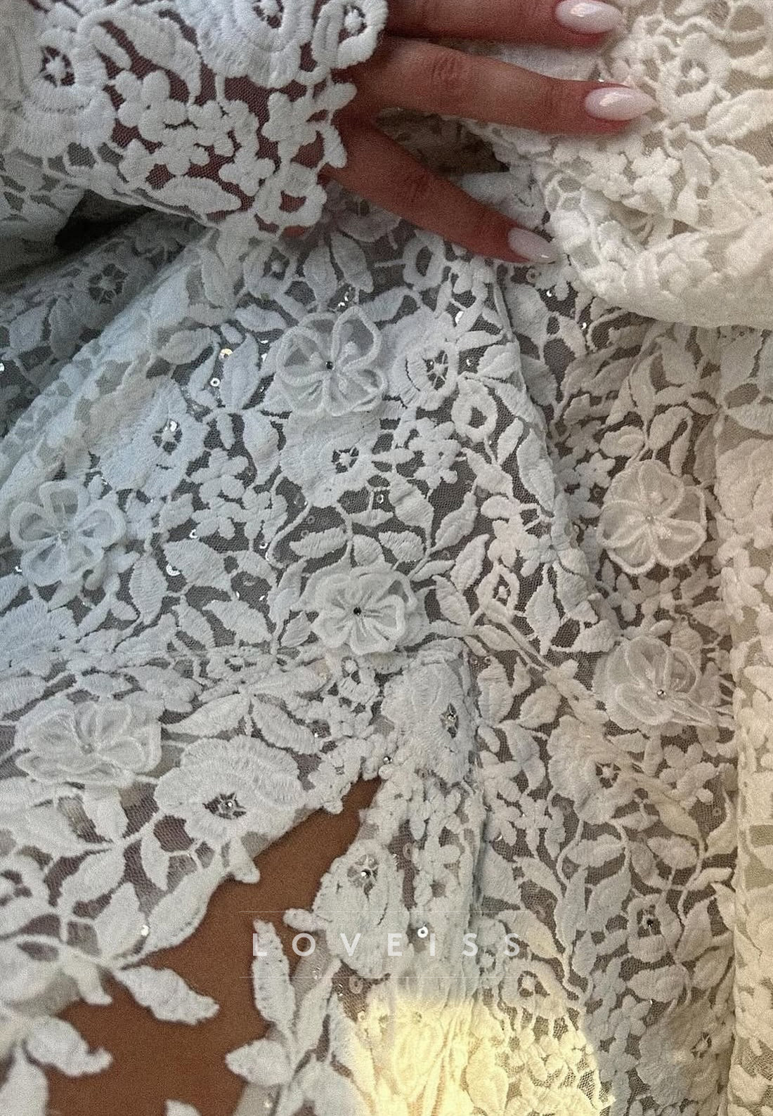 Sweetheart Sleeveless Full Lace Appliques A-Line Wedding Dress