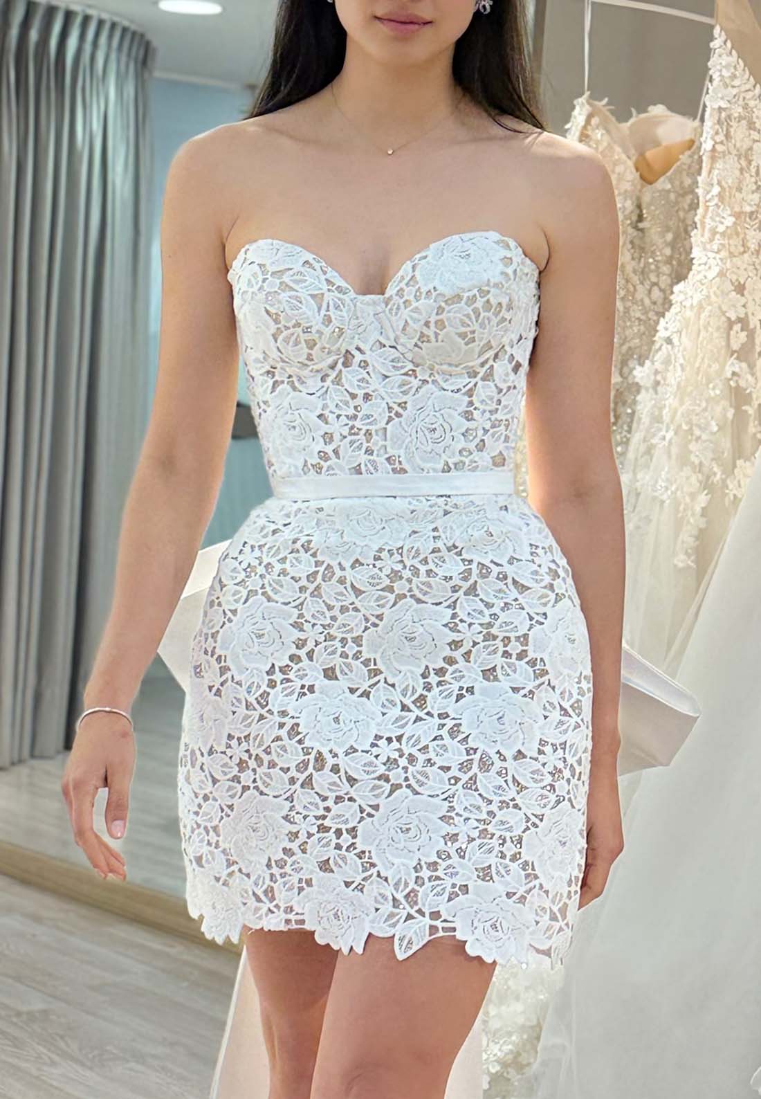 Sweetheart Sleeveless Lace A[ppliques A-Line Short Wedding Dress