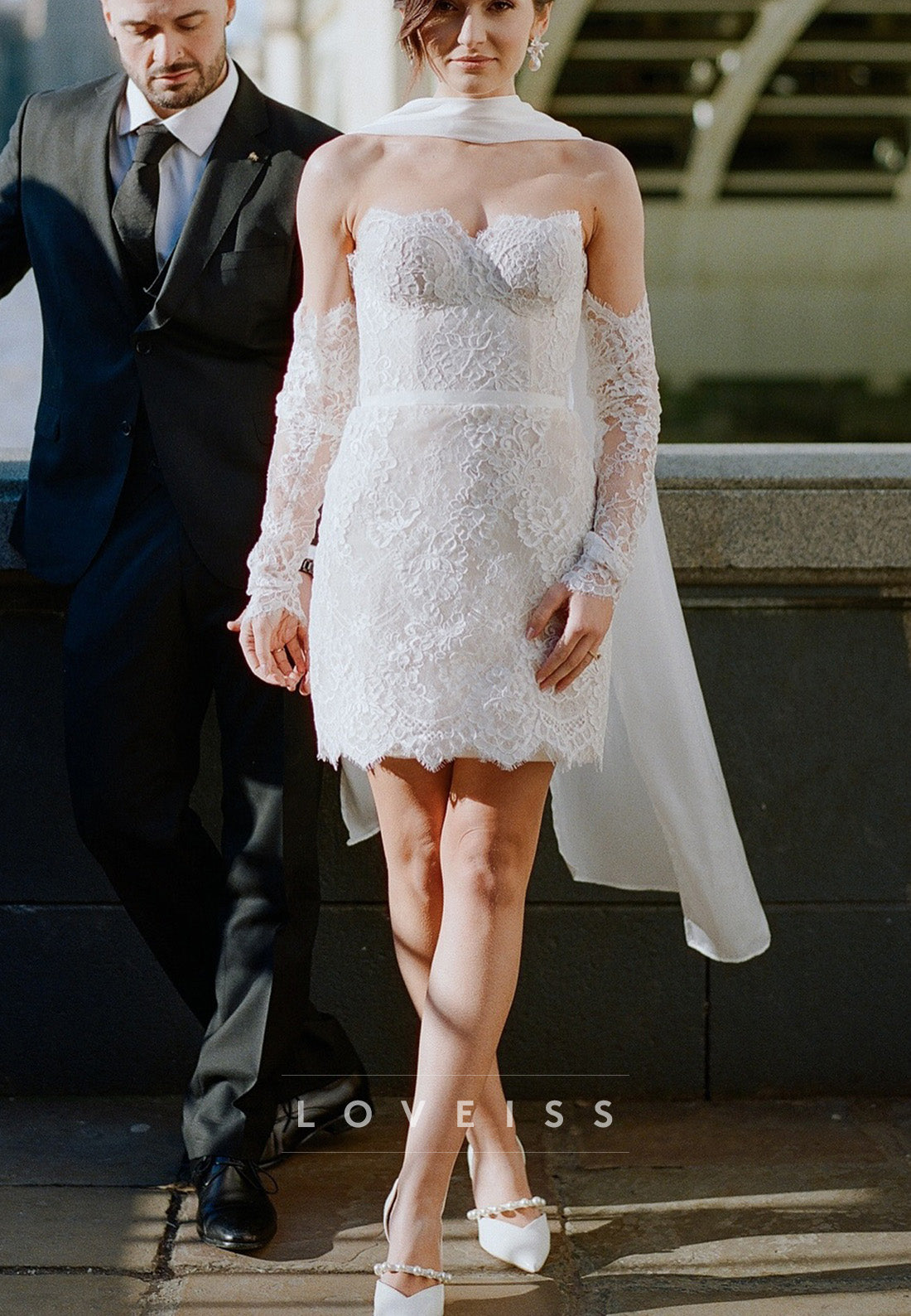 Sweetheart Sleeveless Lace Appliques Sheath Short Civil Weedding Dress