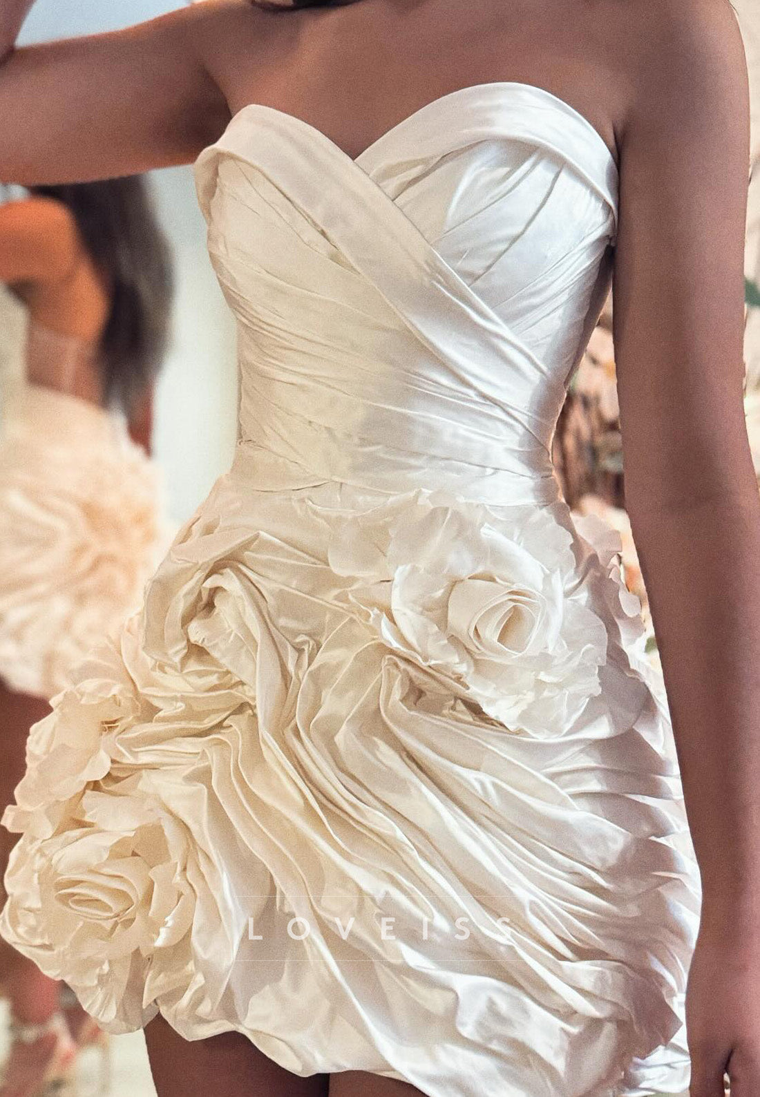 Sweetheart Sleeveless Pleated Floral A-Line Short Wedding Dress