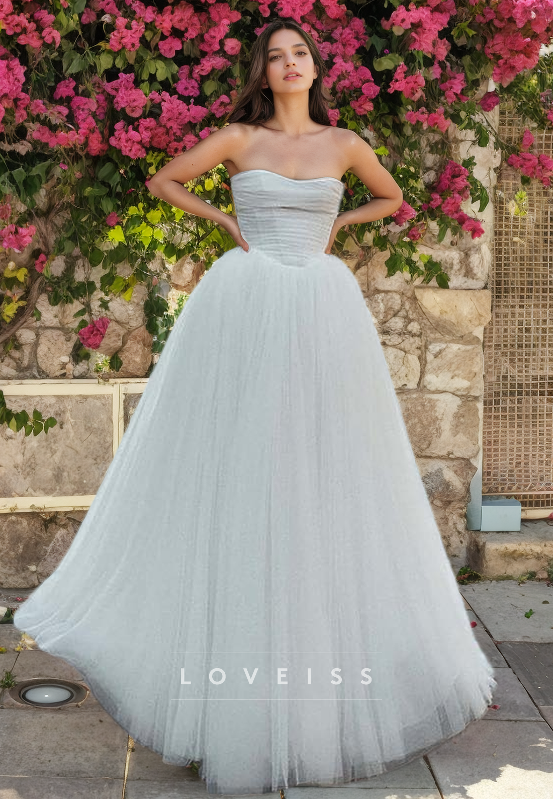 Sweetheart Sleeveless Tulle Ball Gown A-Line Wedding Dress