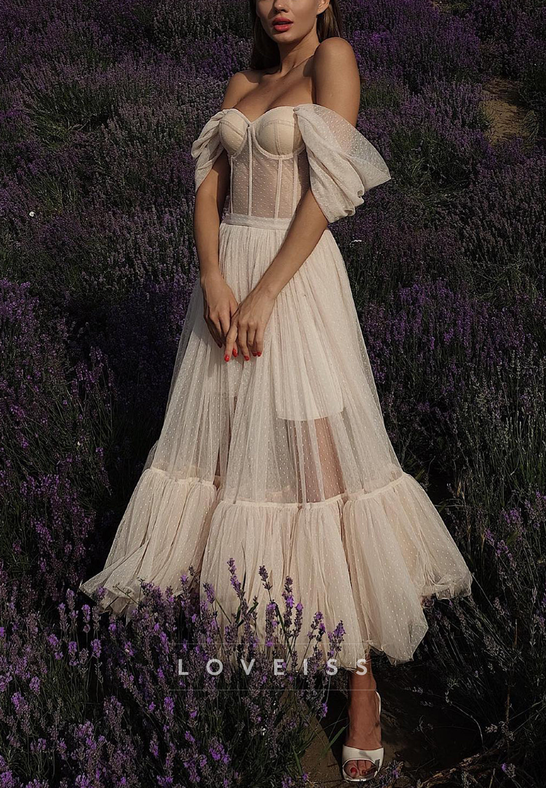 Sweetheart Sleeveless Tulle Midi A-Line Wedding Dress