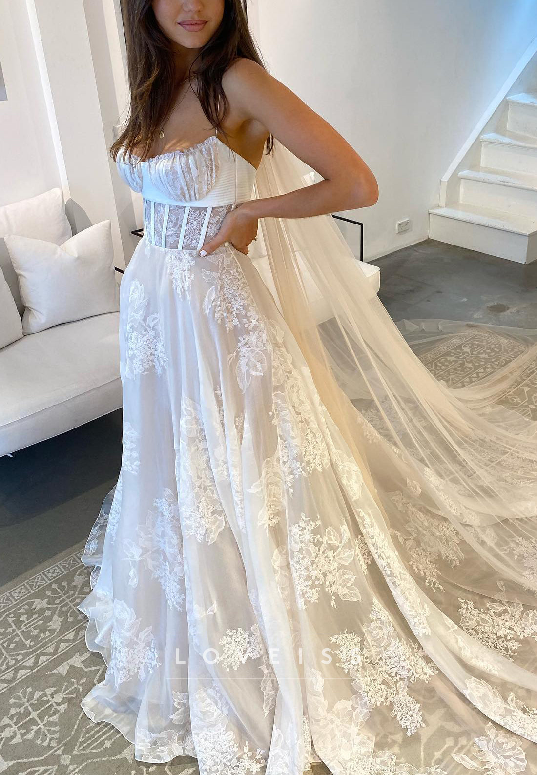 Sweetheart Spaghetti Straps Appliques A-Line Wedding Dress