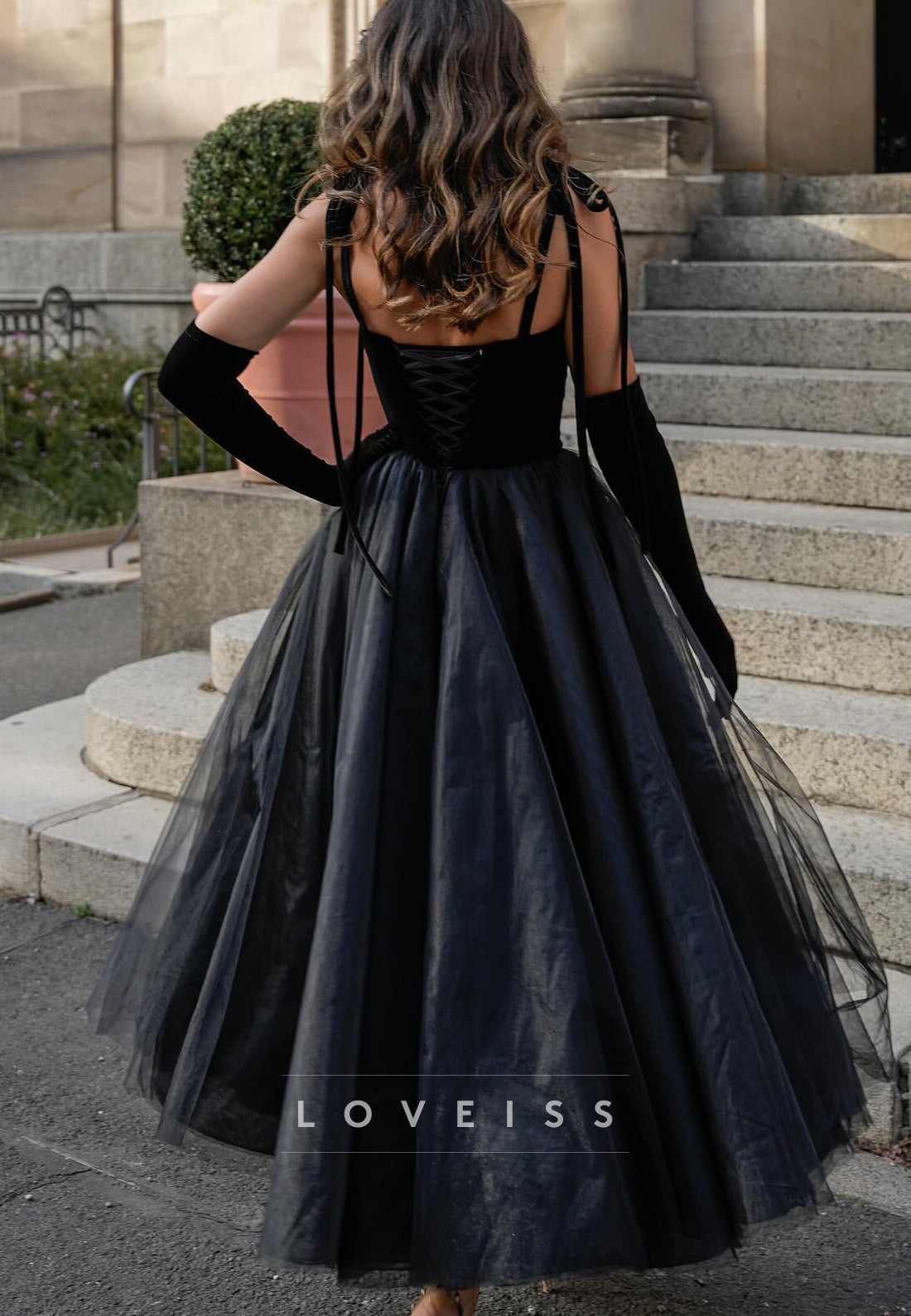 Sweetheart Spaghetti Straps Tulle A-Line Black Midi Wedding Dress