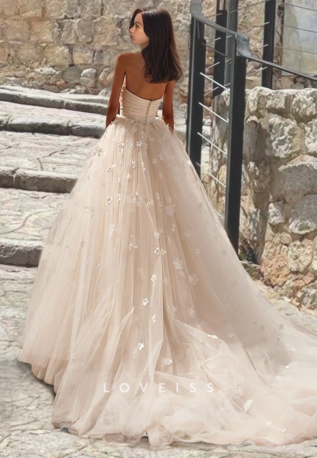 Sweetheart Strapless Floral Embellished Tulle Ball Gown Wedding Dress