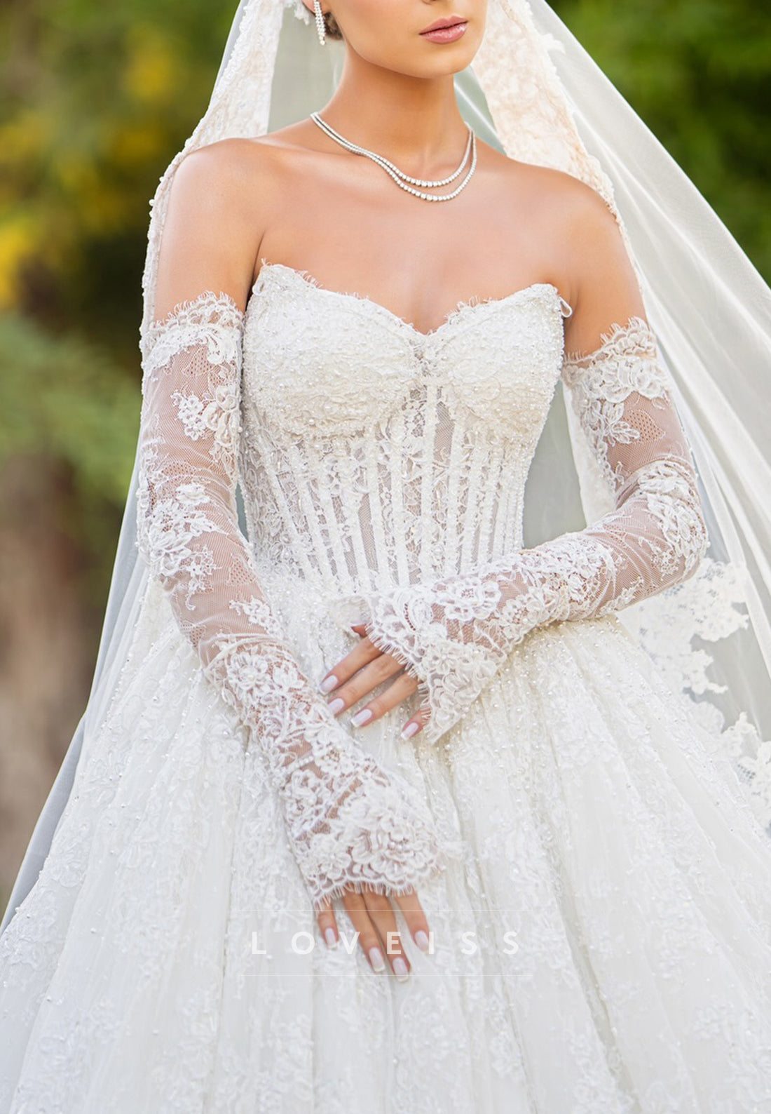 Sweetheart Strapless Lace Appliques Ball Gown Wedding Dress