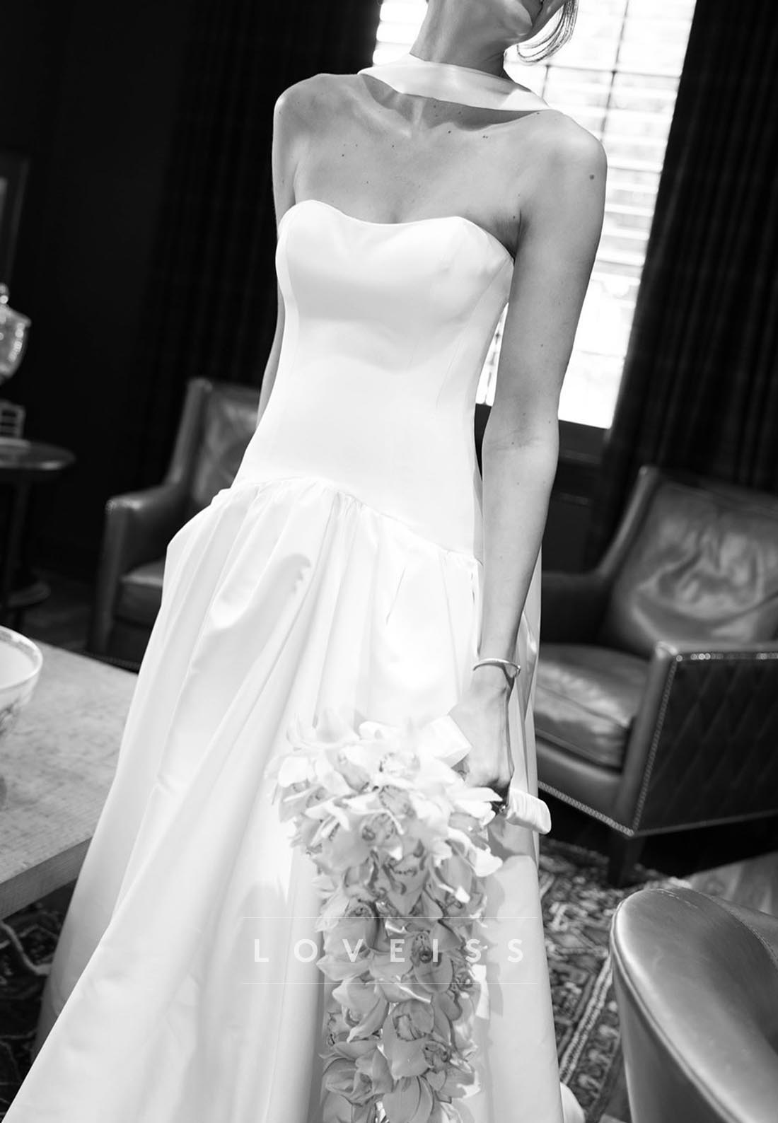 Sweetheart Strapless Pleated A-Line Simple Wedding Dress