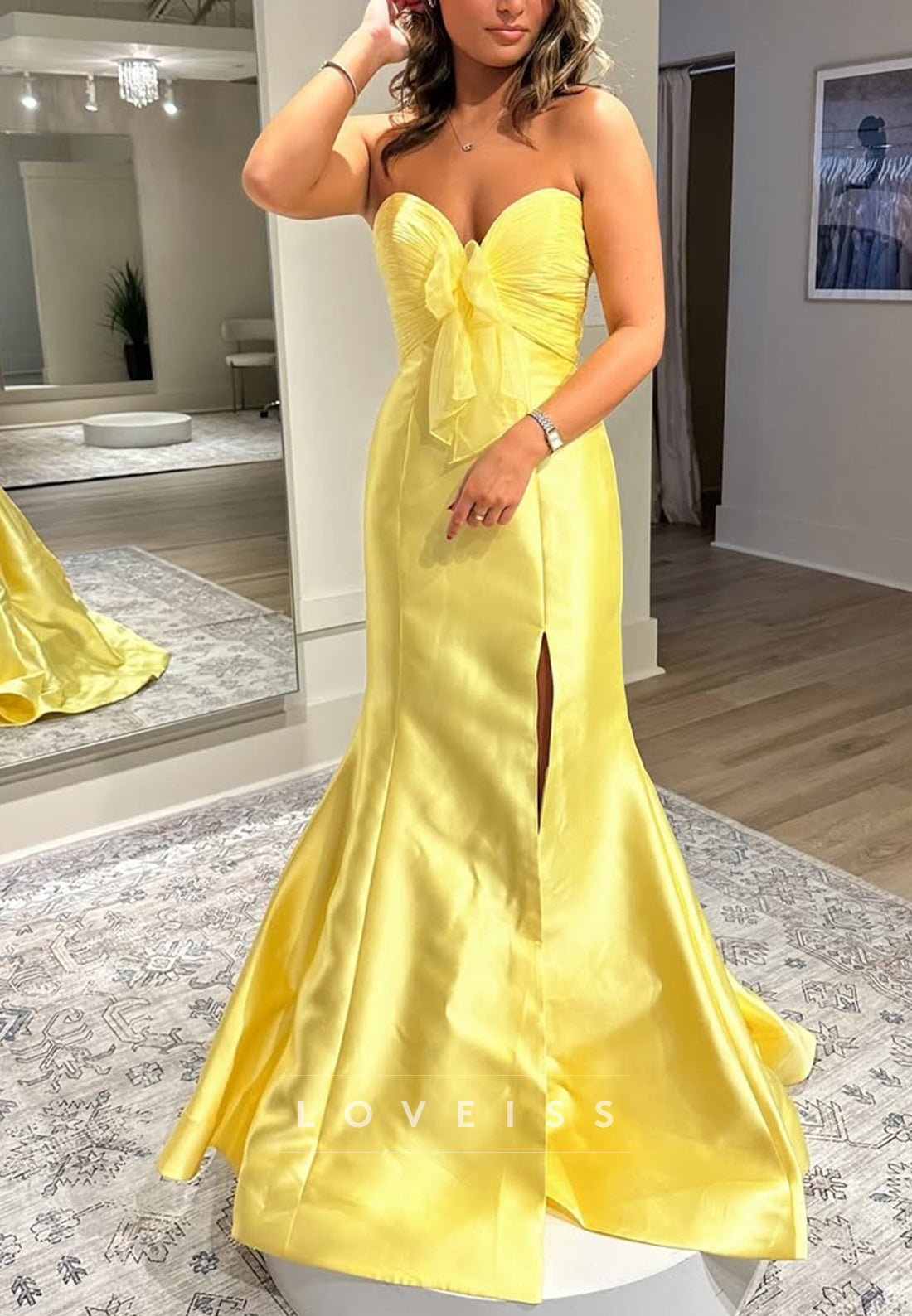 Sweetheart Strapless Pleated Satin Mermaid Prom Dress